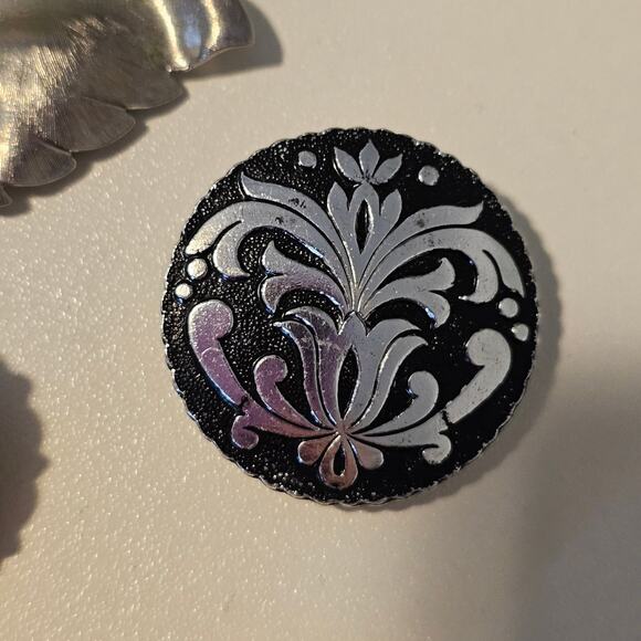 Vintage Scarf Clip Lot - Gold, Silver, Southwestern & more - some West Germany - Picture 2 of 11